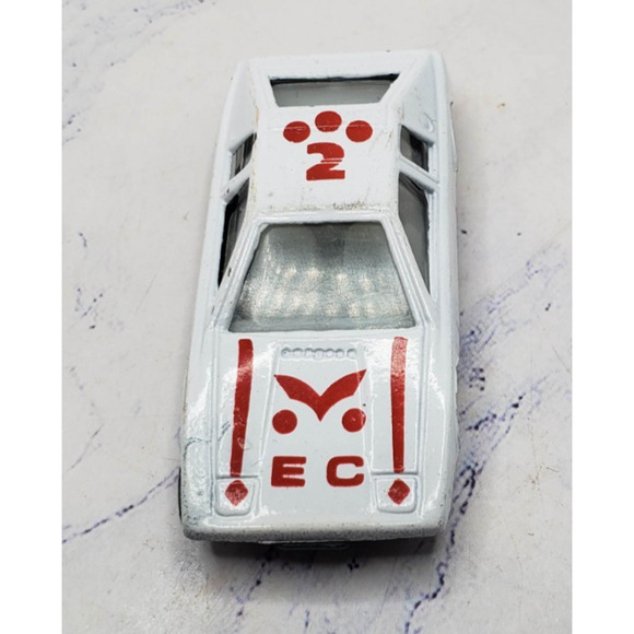 Vintage Collectible Speed Wheels White Diecast Car With Red Pinstriping - Picture 5 of 8